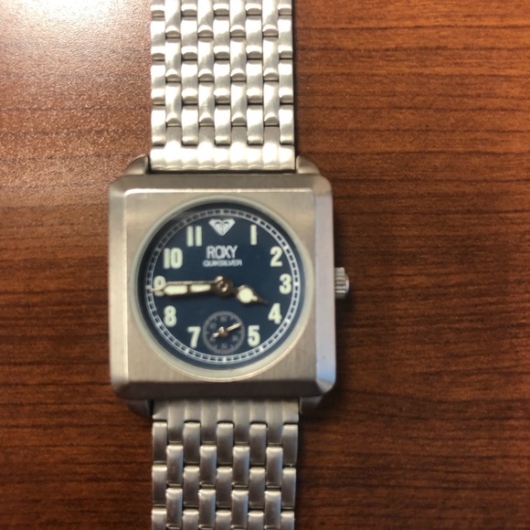 Roxy Quicksilver Chain Link Watch Silver Navy Blue - Picture 3 of 6